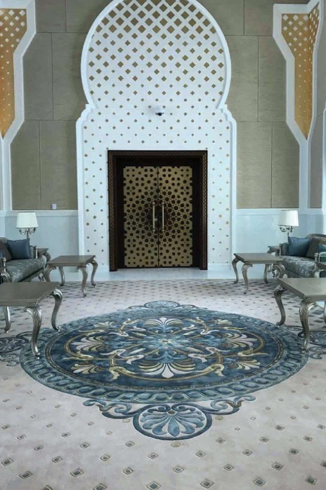 Completed VIP majlis gypsum feature wall with geometric lattice, Sheikh Khalifa Bin Zayed Al Nahyan Mosque, Al Ain